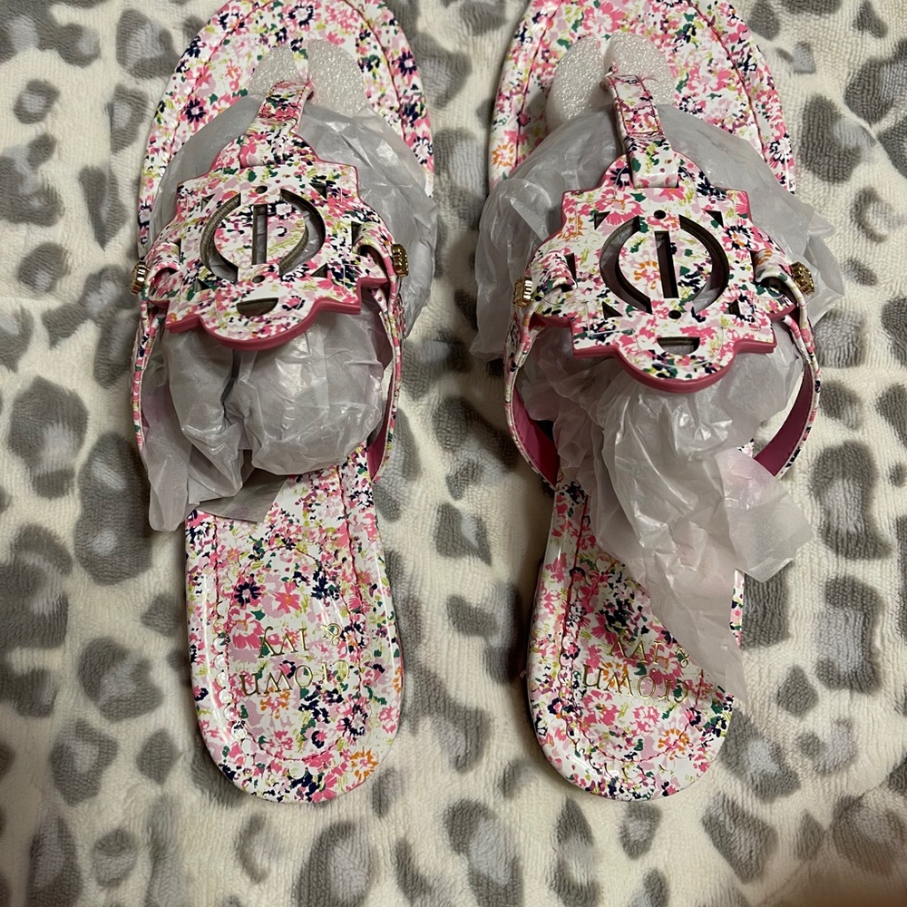 Crown and ivy sandals